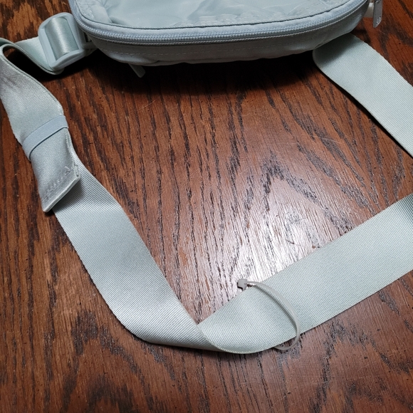 Gaiam Waist Pack-Sidekick - Picture 5 of 8